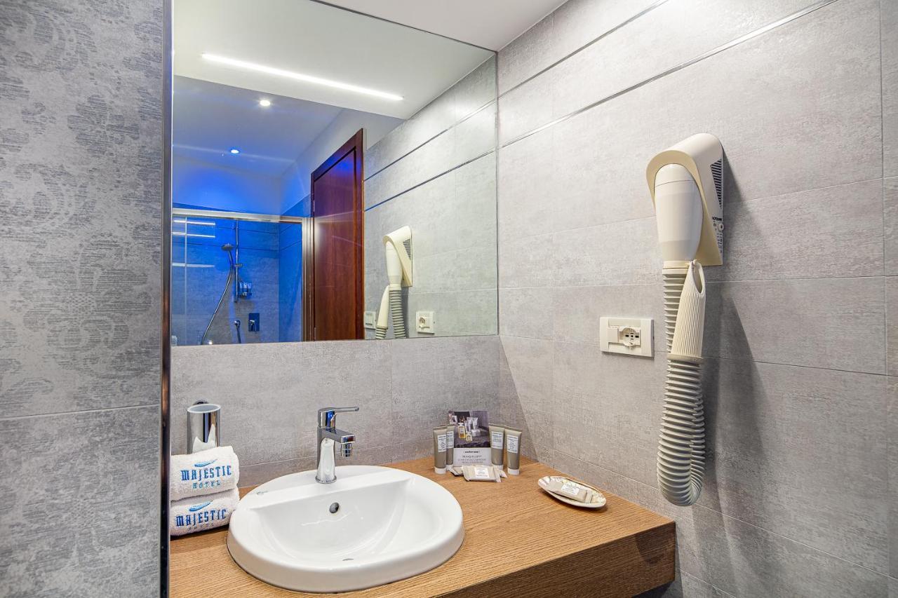 Majestic Beach Hotel & Wellness Bibione Exterior photo