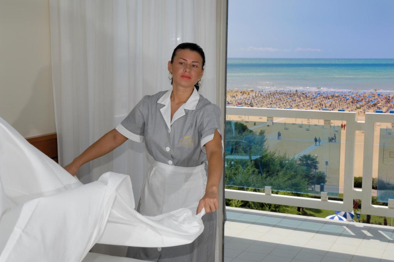 Majestic Beach Hotel & Wellness Bibione Exterior photo